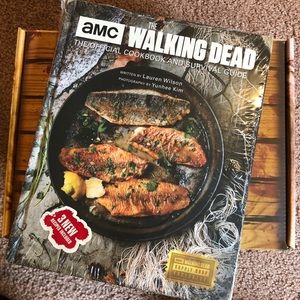 The Walking Dead Supply Drop * New in Box